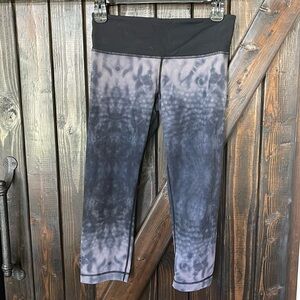Lululemon capri leggings. Size 6